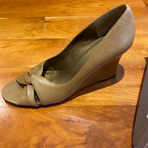 Nine West peep toe sandal